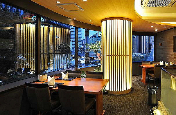 銀座 蟹みつの内観