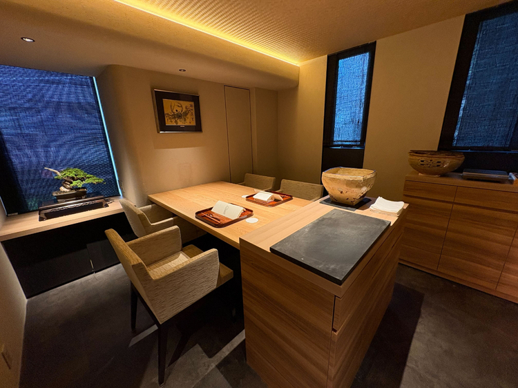 かにじぇんぬ 麻布の料理