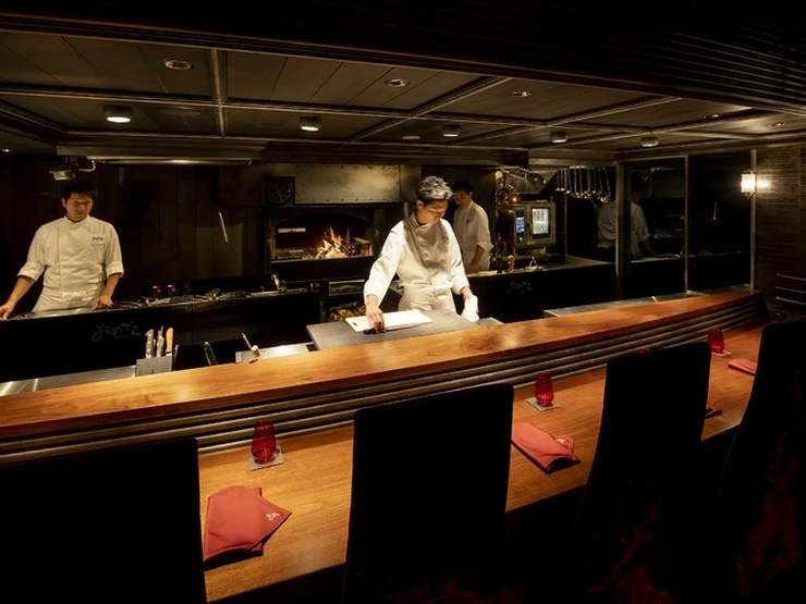 薪焼 銀座おのでらの内観