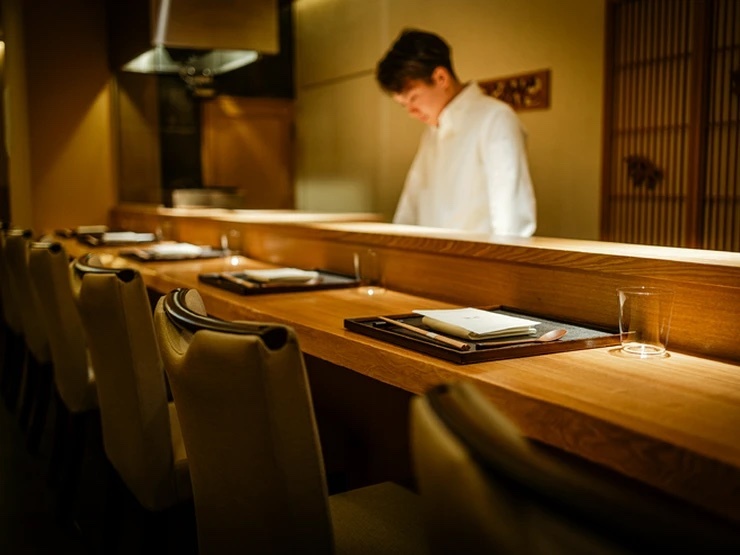 銀座 有涯の内観