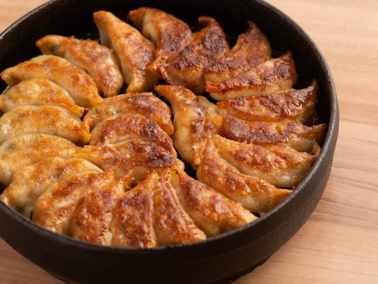 博多鉄なべ　無限餃子の料理