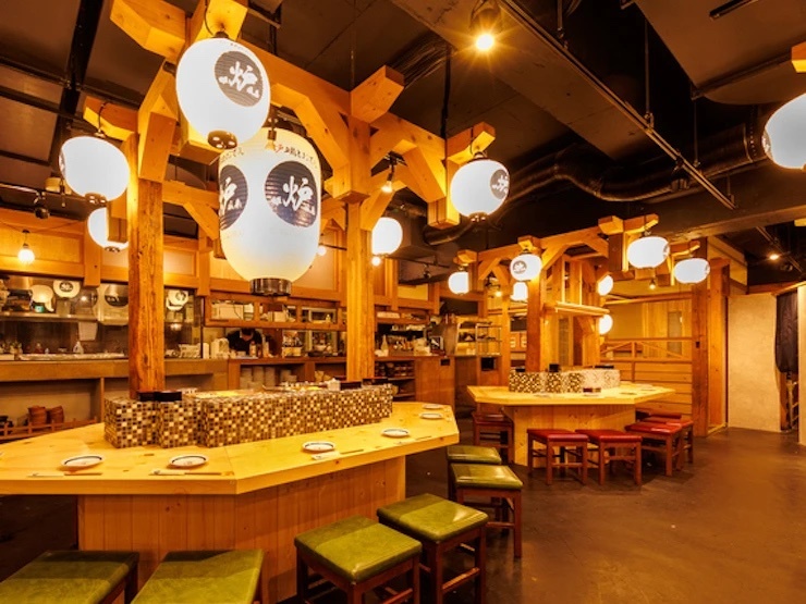 炉端とおでん　呼炉凪来　名古屋駅前店の内観