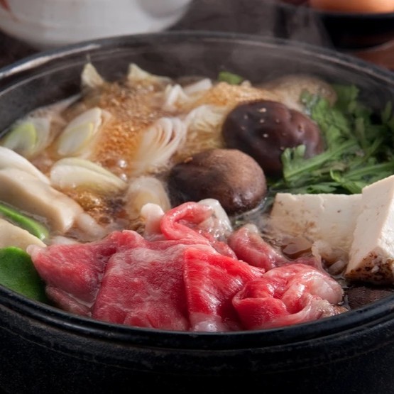 【江戸前肉割烹　宮下】のすき焼き