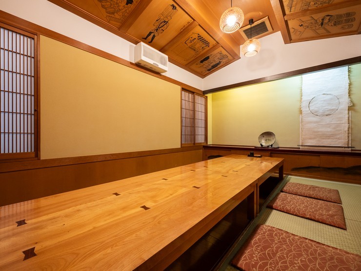 寿司勝　立川の内観