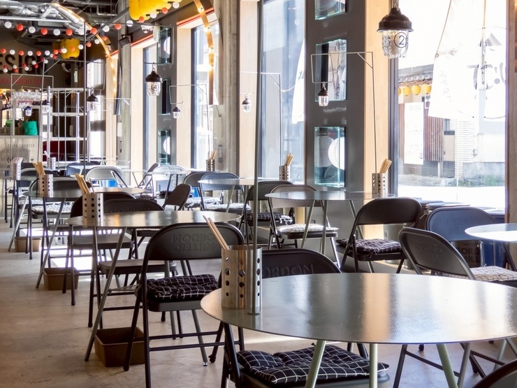 イタリアンバルLeg；ameの内観