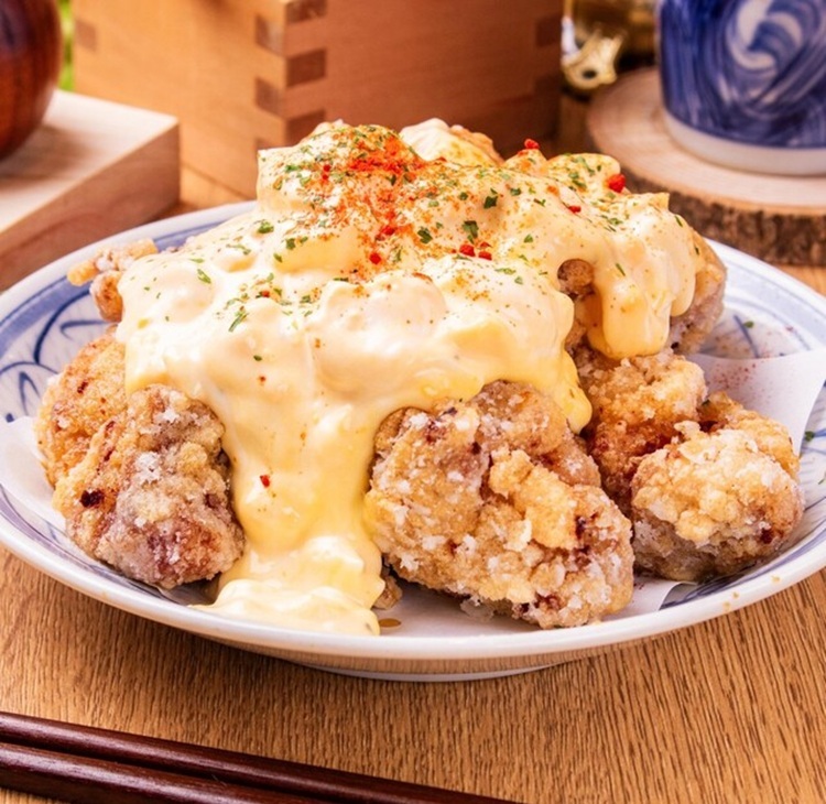 大衆酒場どすこいのタルタルぶっかけ唐揚