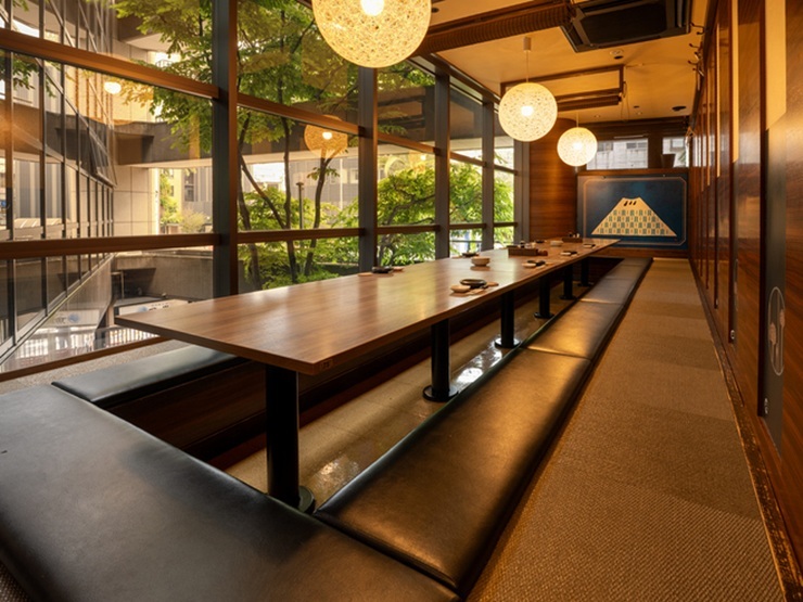 居酒屋　どんの内観