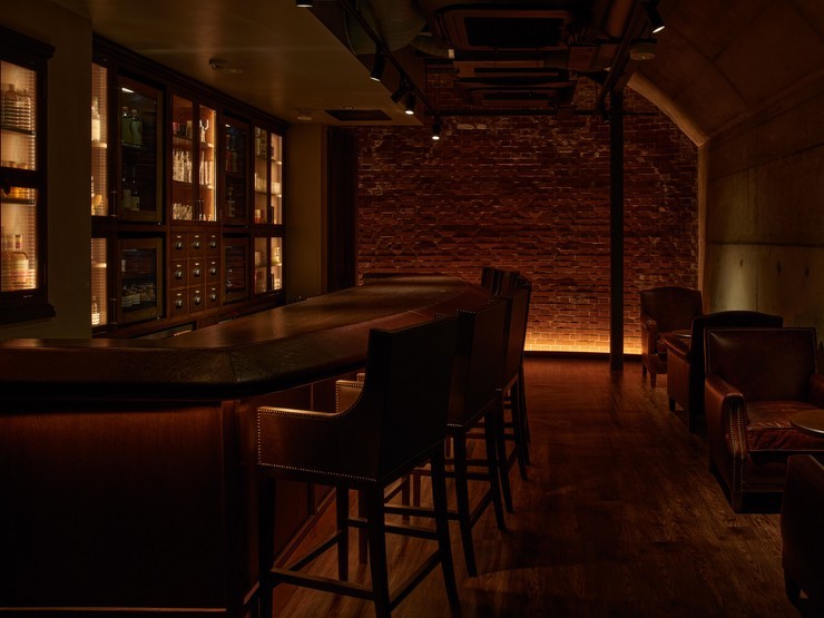 オーセンティックな雰囲気の店内