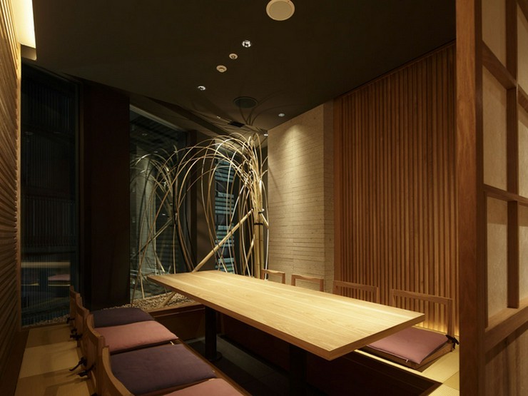 新宿の夜景を望む個室