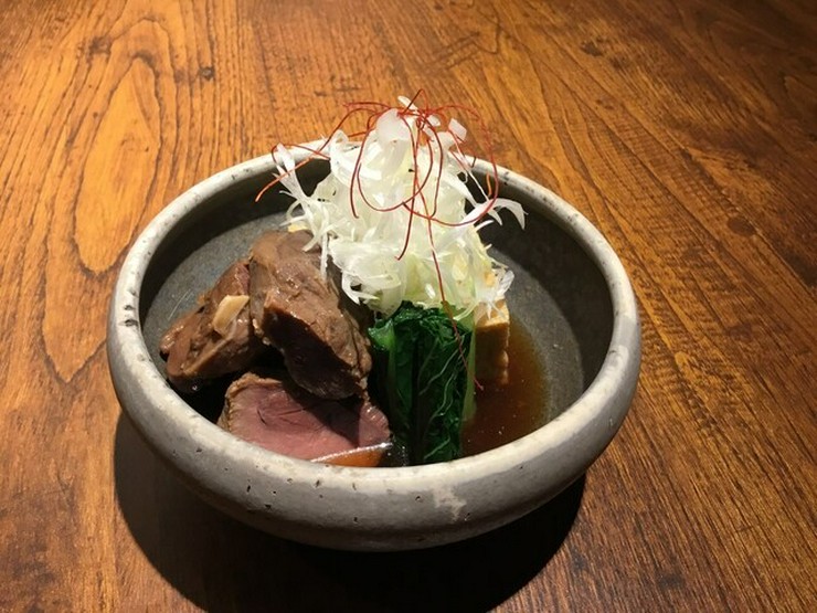 柔らかく煮込んだクセのない『荒木山の猪の角煮』