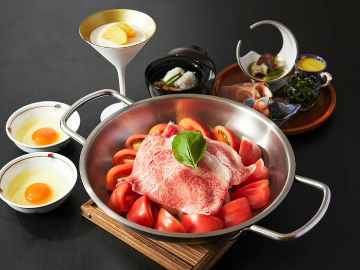 トマトの酸味と和牛が絶妙な相性『トマトすき焼き』