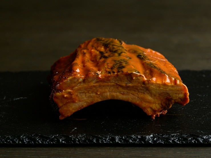 24時間かけてマリネした後、12時間熟成『36時間かけて仕上げたバーベキュースペアリブ』