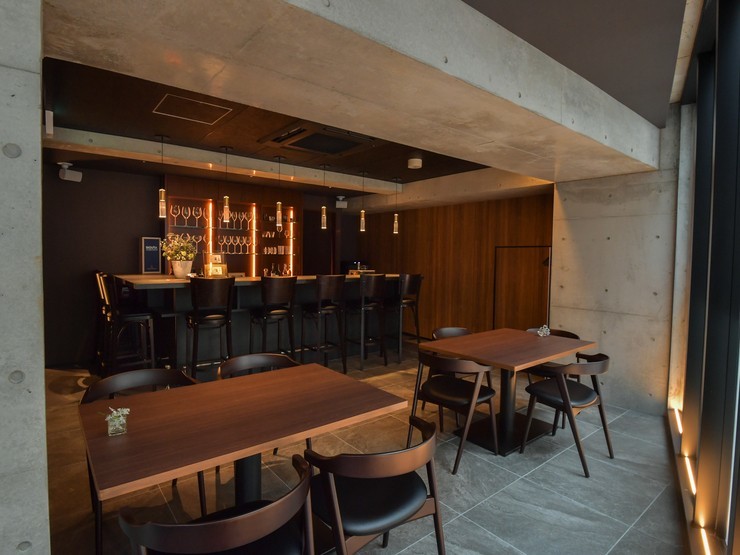  神戸牛とワイン　RUSHの内観