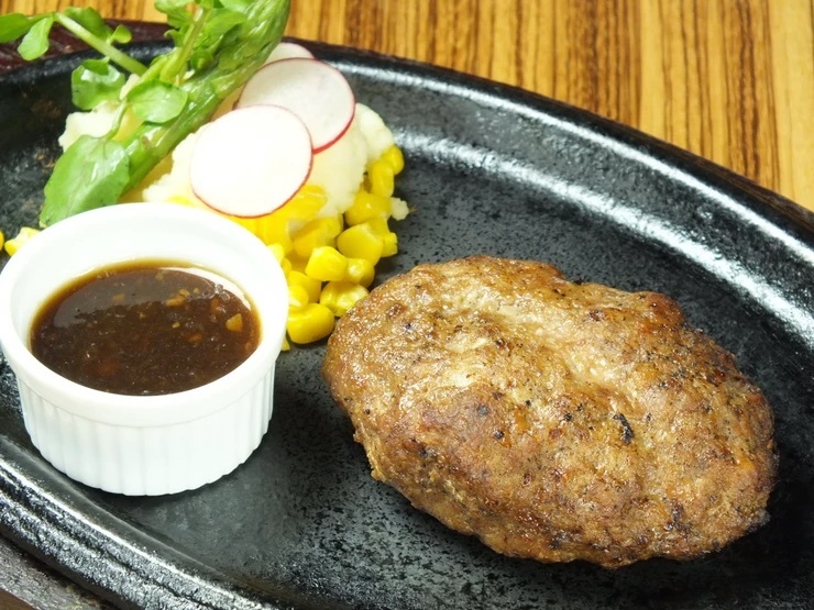 炭火焼きバール　Rotiの料理
