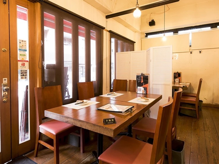 バール　ワイワイ　タリアーノドゥオーゾの内観