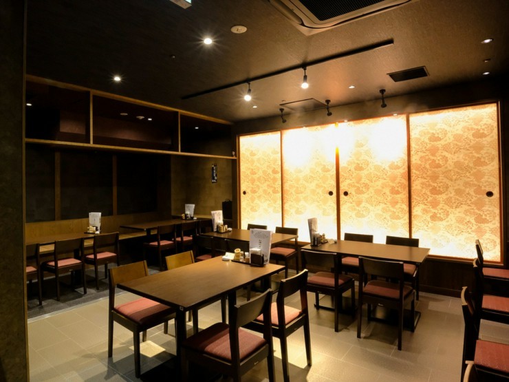 鳥せい　京都タワーサンド店の内観