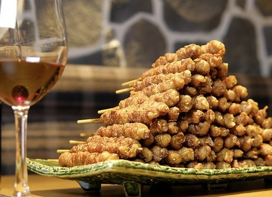 ワインと相性抜群『博多ぐるぐるとりかわ』