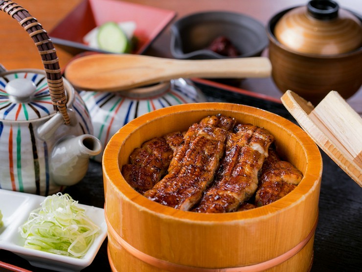 3通りの食べ方でうなぎの楽しみ方が広がる『名物　お櫃うなぎ茶漬け〈松〉』