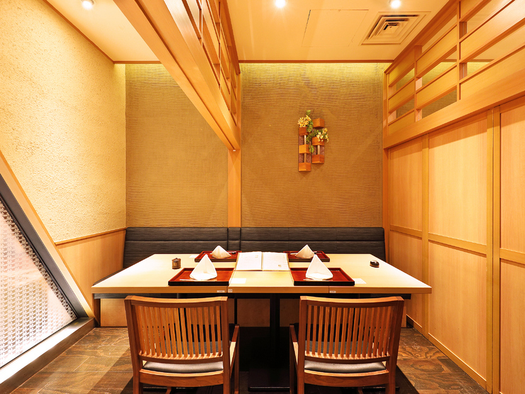 稲田屋はなれ八重洲店