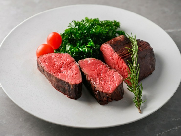 PEBBLE BEACH KITCHENの和牛フィレ ローストビーフ "ステーキカット"