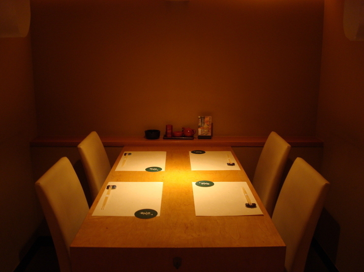 てしごと是歩のテーブル席