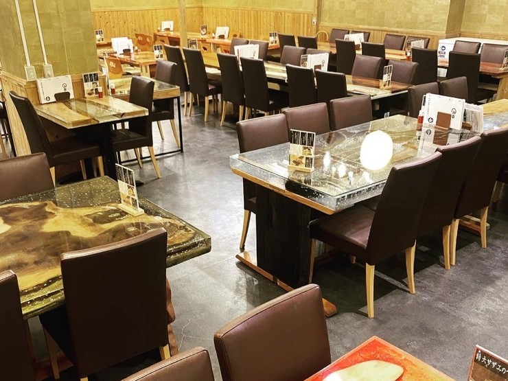 入船　伊東駅前店の店内