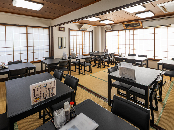 の一食堂の店内