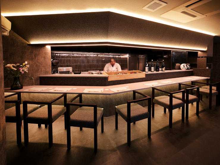 旬和食　二七九の店内