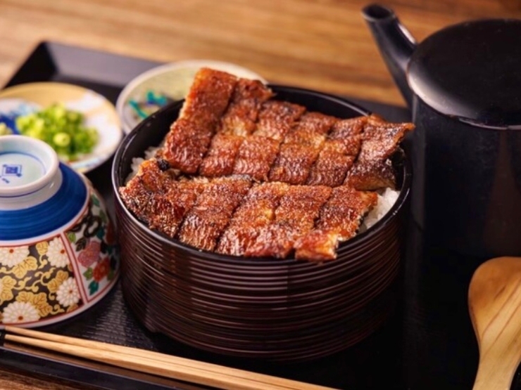 昼だけうなぎ屋　今池駅前店の料理