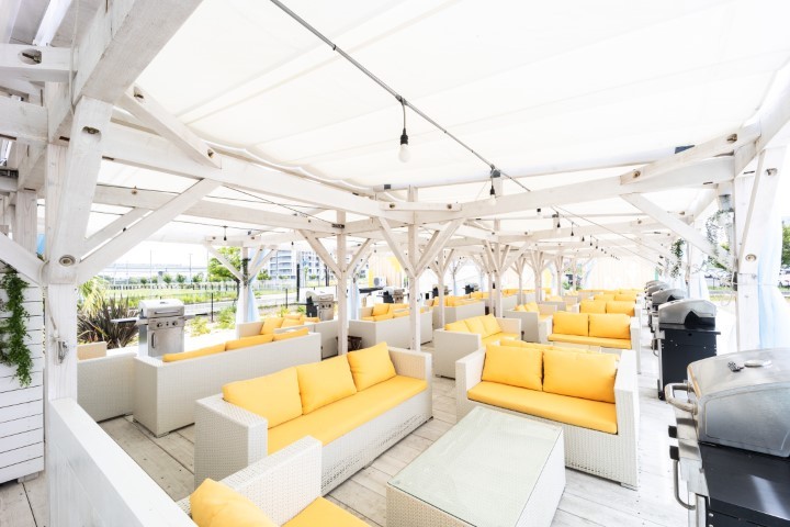 Rivage Island BBQ  の店内