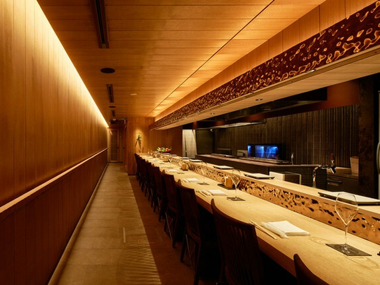 ぎおん刀の店内