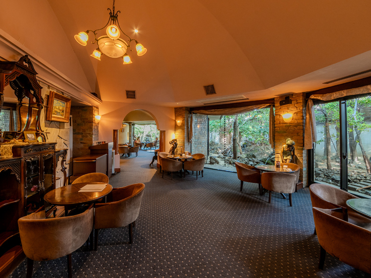 ステーキ懐石　都春日の店内