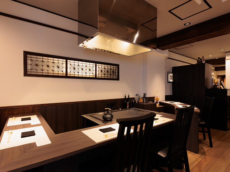 ステーキハウス　伊玖多の内観