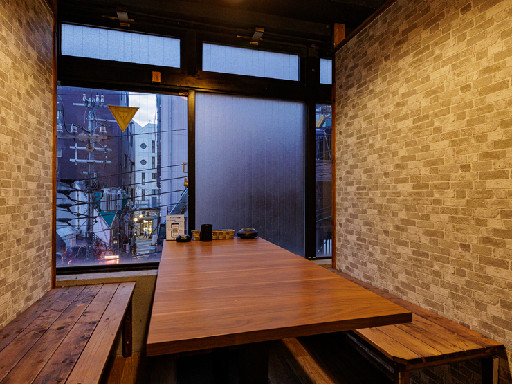 大衆酒場 　味三昧　三ノ宮駅前店の内観