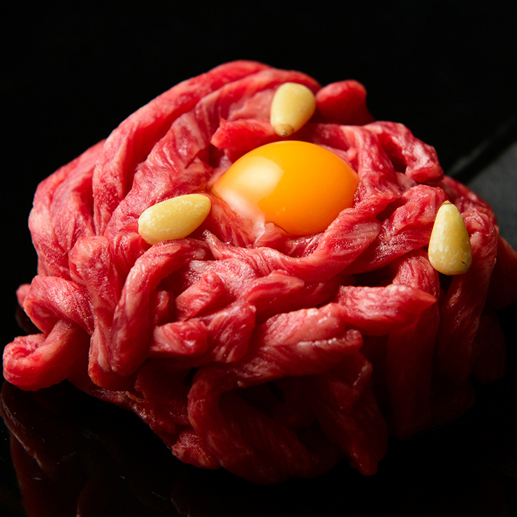 焼肉もとやま　本店　の『和牛炙りユッケ』