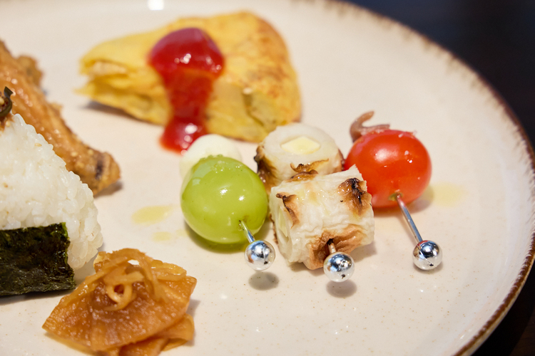 ピンチョス発祥の地とされるサン・セバスチャンで着想を得た『笠原流ピンチョス三種盛』も披露