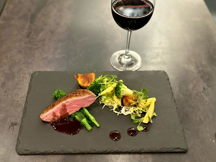 『鴨胸肉のロースト』