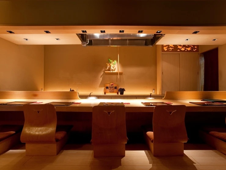 銀熊茶寮の内観