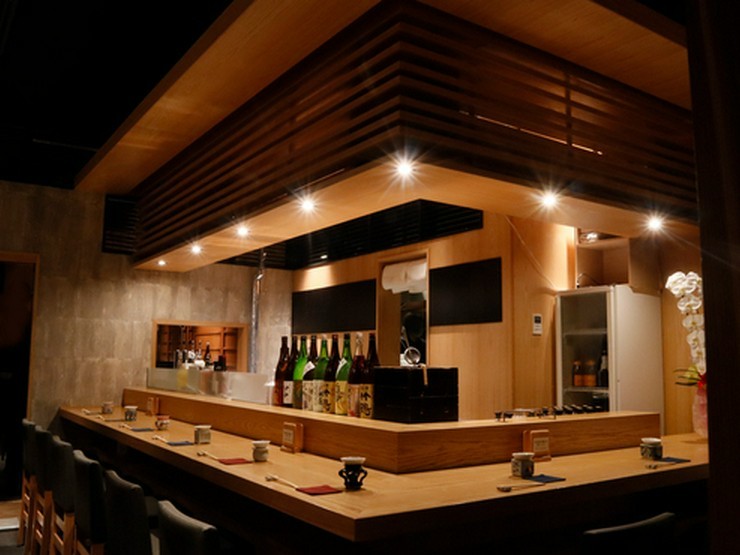 職人の手さばきを間近に見られる特等席