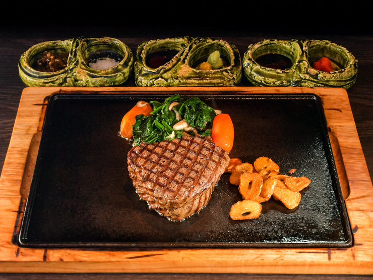 備長炭ステーキ炉sakaiの料理