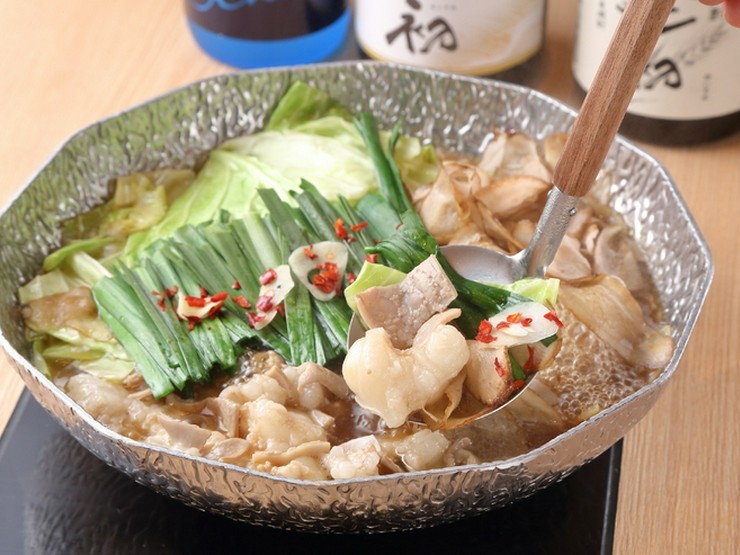 旬の鮮魚ともつ鍋　博多やまやの料理