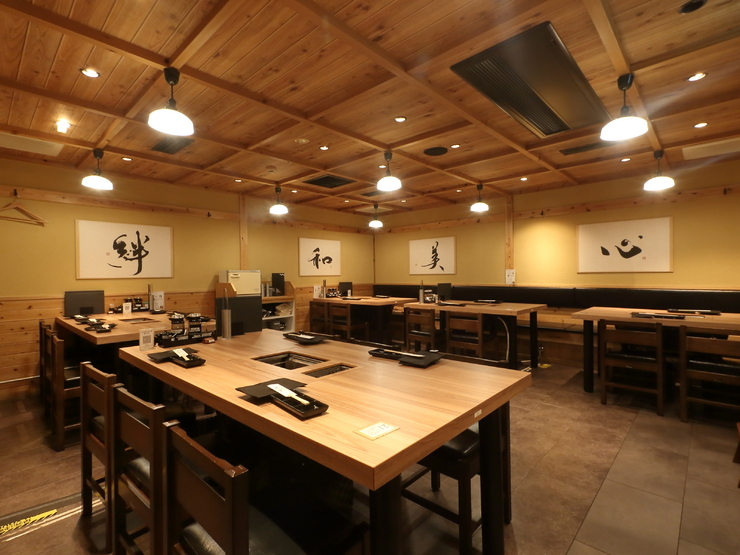 焼肉七つ星　心斎橋筋店の店内