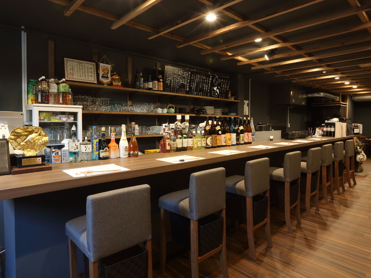 年中万菜録　空輪の店内