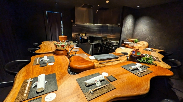 割烹きょうの内観