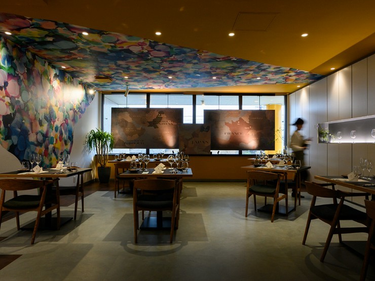 s. r-trois / エスエールトロワの内観