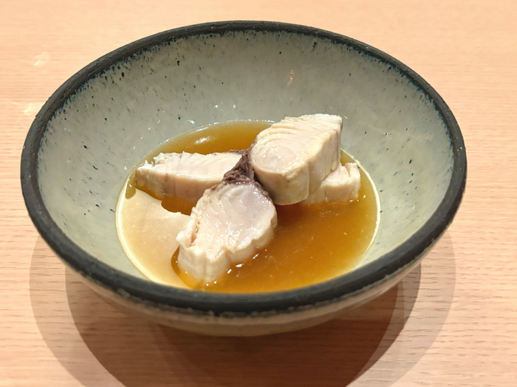 魚料理：本日の鮮魚『ブイヤベース』