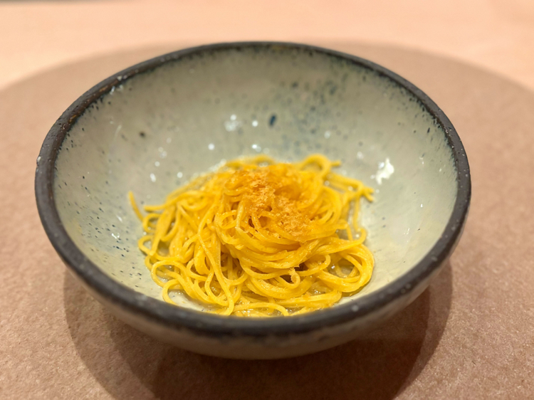 〆の一品：『手打ちパスタ 40g（オイル：からすみ）』