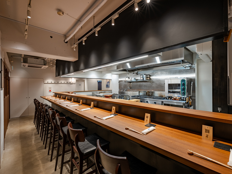 寿司海路　日本橋店の店内