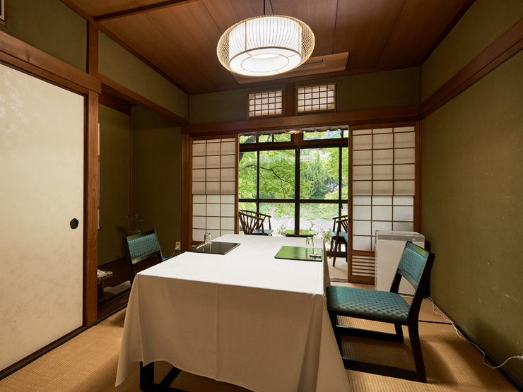 山ばな平八茶屋