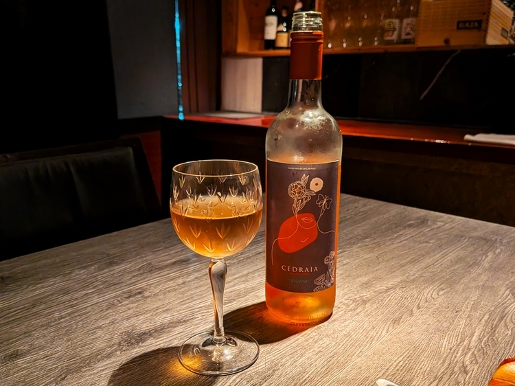 オレンジカラー揃えもふと楽しくなるペアリング。ほのかなスパイス感がブイヤベースにマッチします